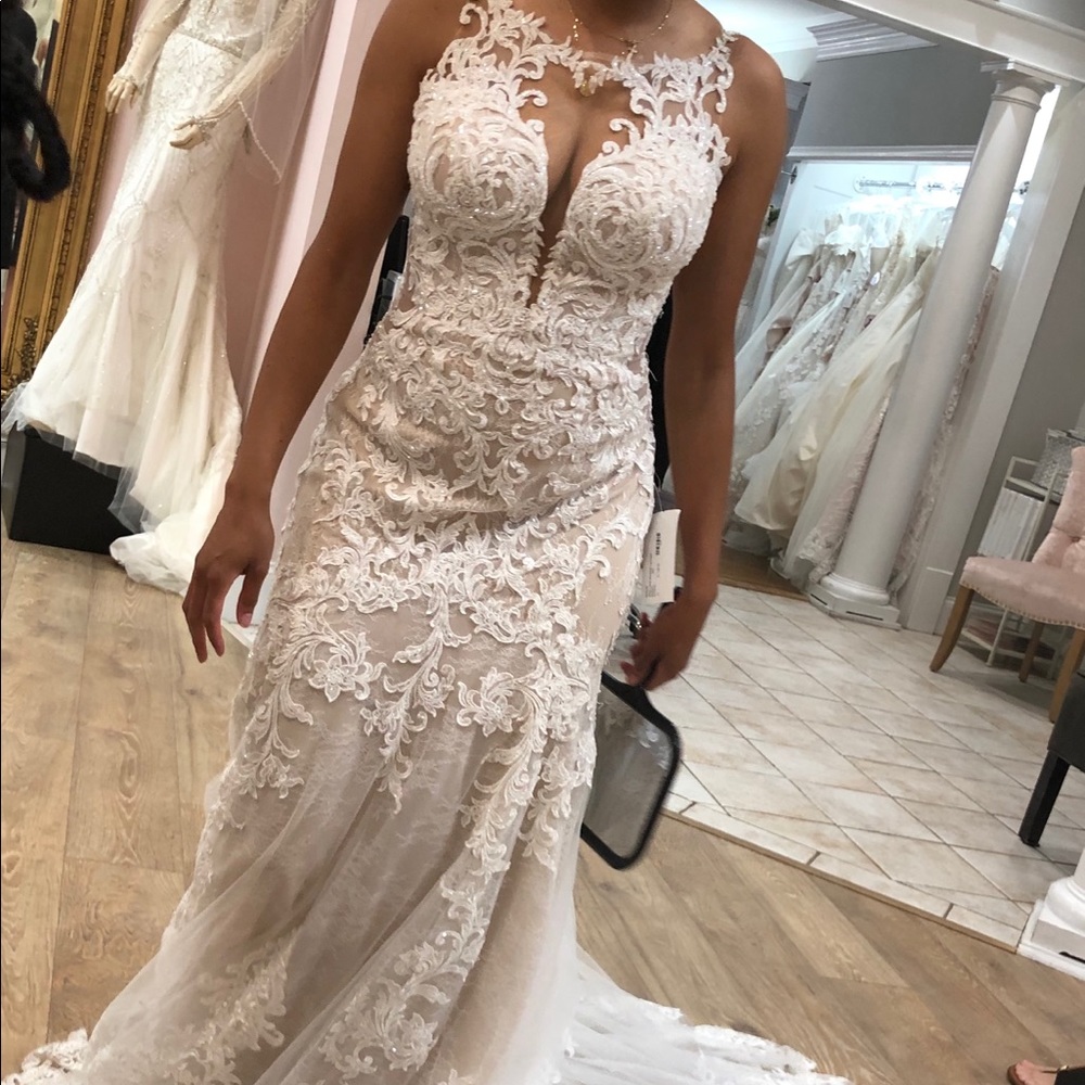 Essense of Australia D2458 wedding dress